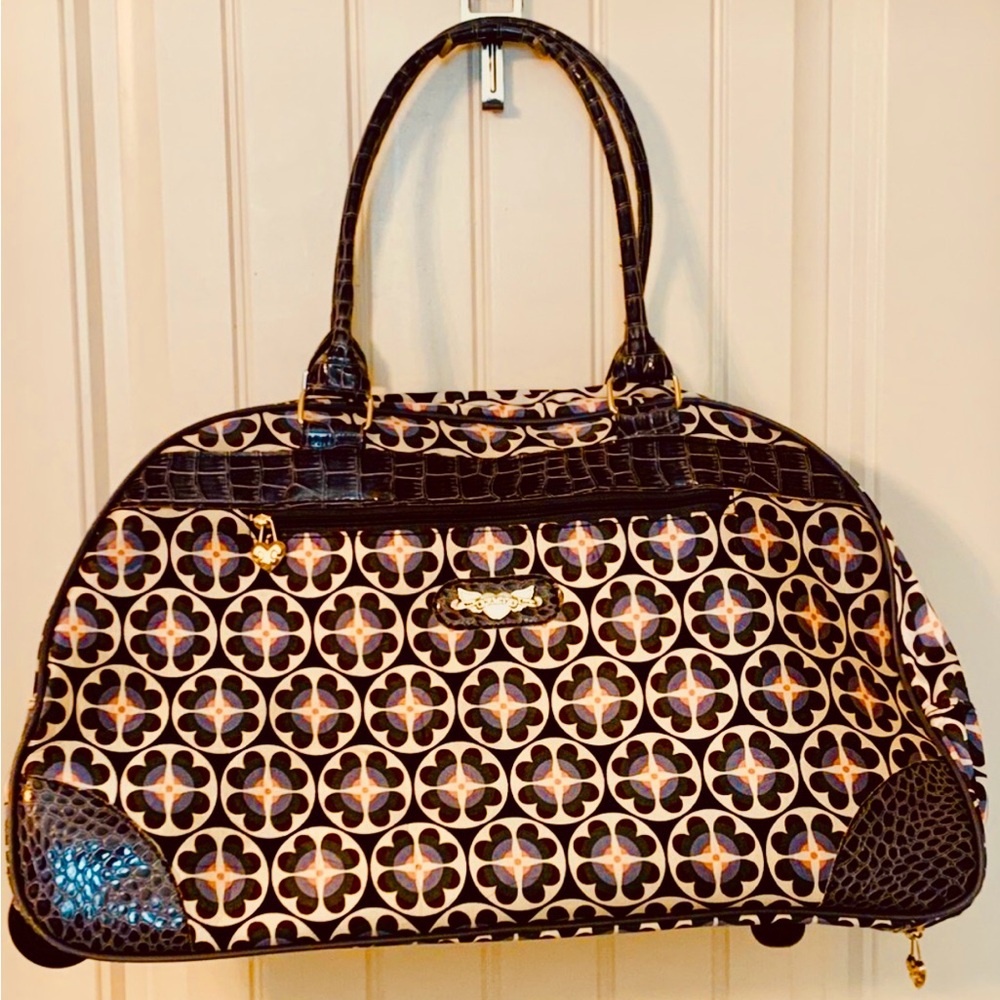 Kathy Van Zealand Carry on Travel Bag With wheels in Stylish Blue. - Picture 10 of 15